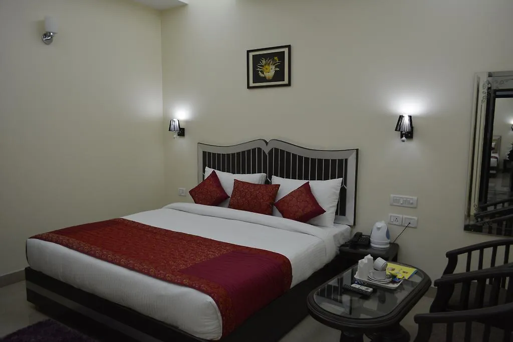 Hotel Breeze Inn New Delhi