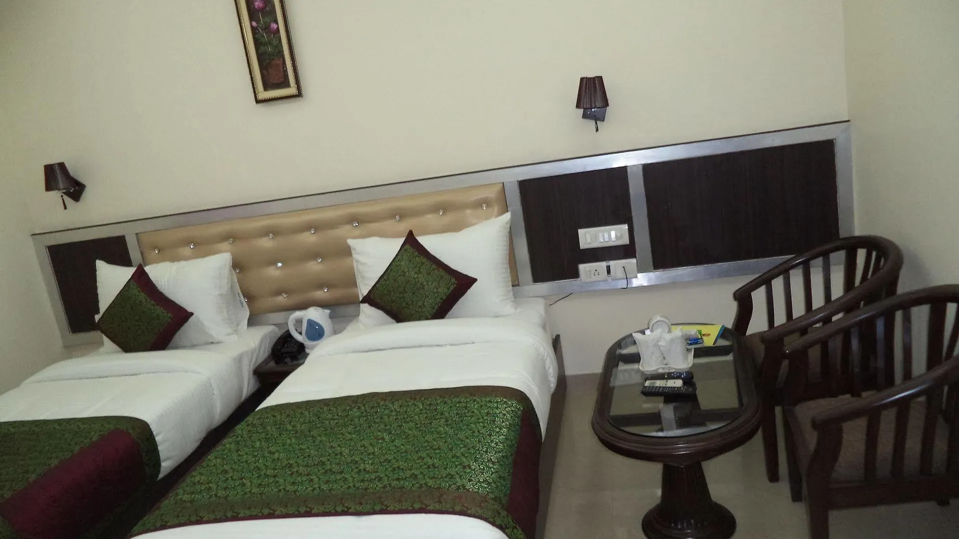 Hotel Breeze Inn New Delhi