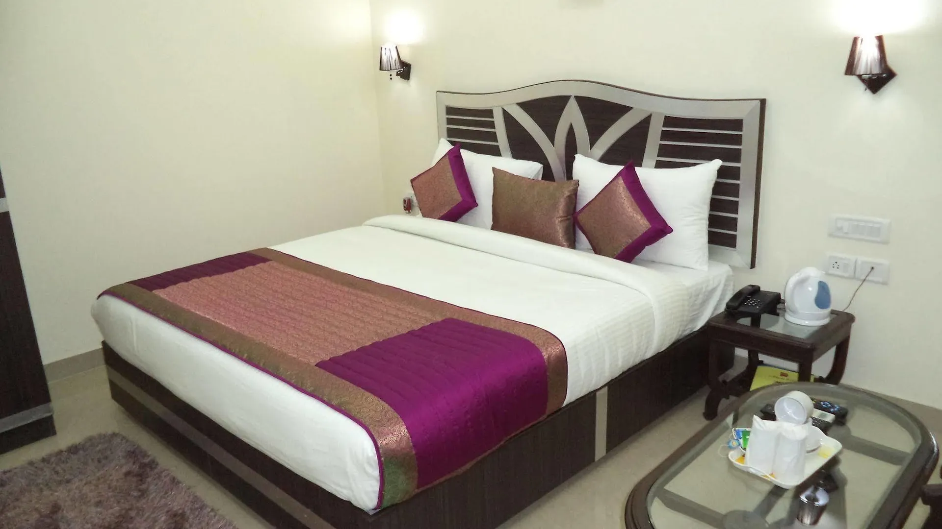 Hotel Breeze Inn New Delhi India